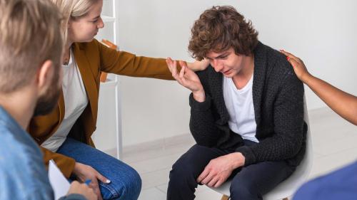 ¿Qué decir y qué no decir a un adicto en recuperación?